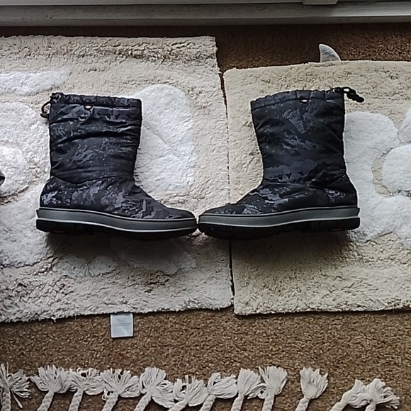Bogs Black Camouflage 9 Women's Winter Boots NWOT - Picture 5 of 15